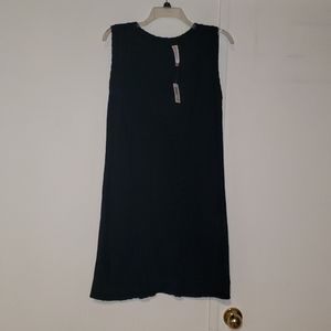 NWT Sleeveless sweater cardigan with tie 💥